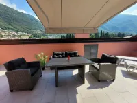 Design apartment with sun terrace and a 5-minute walk from the lake