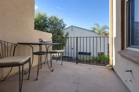 Five minute walk to Pismo Beach! Отели рядом с достопримечательностью «Pismo Beach Pier»