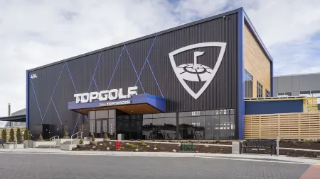 The Carmel/Bold/Massage /Chair Spacious / 3D Wall / Pool / Gym / Tanning Bed Отели в г. Запад Де-Мойн