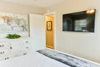 Cozy and Quiet 4Br/2Ba rancher with 1 King suite and 1 mile to JSU!!