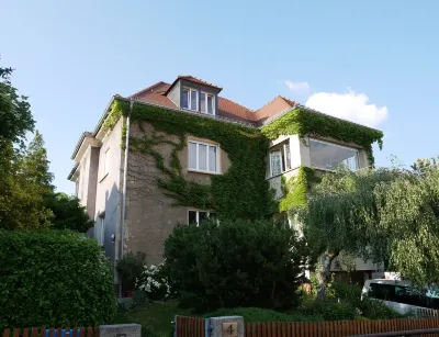 Apartment with flair in the south of Dresden Hotels in Plauen