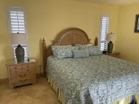 Beachfront Corner Unit w/ Sunset views at Sanibel Harbour