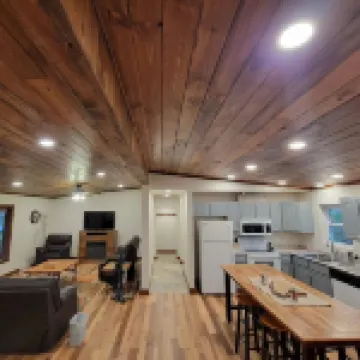 Comfortable Country Home w Expansive Views of Beautiful Big Creek Valley