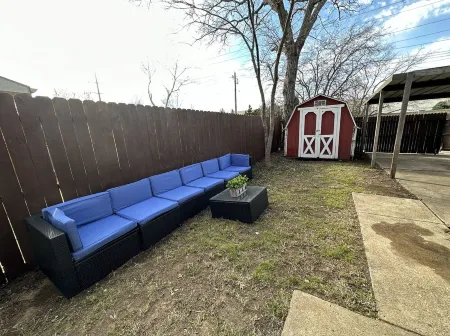Safe, Central, Cozy Home with Private Parking, KING Bed, near DFW Airport & more