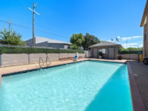 Days Inn by Wyndham Round Rock Hotels in Round Rock