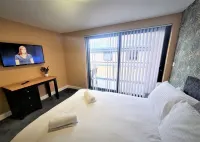 Friary House Serviced Apartments by Roomsbooked - 24Hr Reception Các khách sạn ở Gloucester District