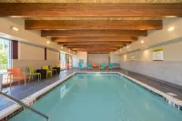 Home2 Suites by Hilton Bowling Green - Pools