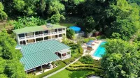 Authentic St. Lucian Experience At Prestigious Villa - Colibri Cottage 6 Bedroom Villa by RedAwning 住宿飯店