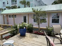 Free Pet & Special Pricing!  the Whale 2: Cozy 2-Bedroom Cottage - 2-Star