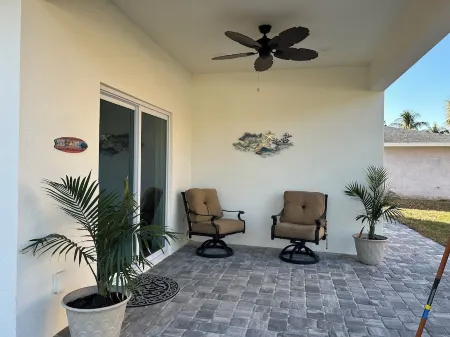 Ocean Breeze Retreat. 3-bedroom house in lovely Merritt Island.