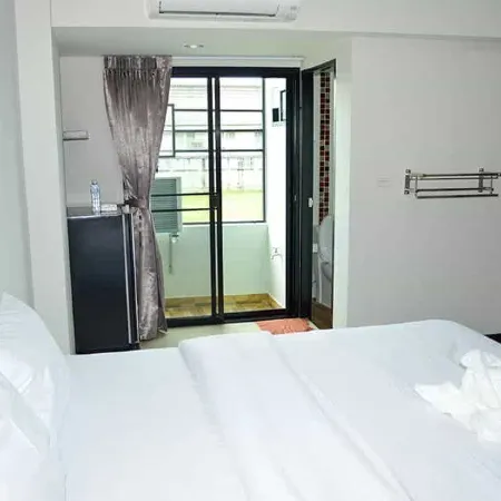 Soi 4 Service Residence