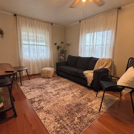 Small Quaint 2-bedroom house in Beckley with WiFi.