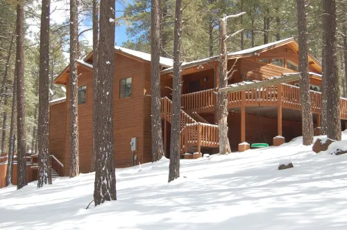 Luxury Secluded 4BR Cabin in Pines on 3 acres - Flagstaff/ Grand Canyon