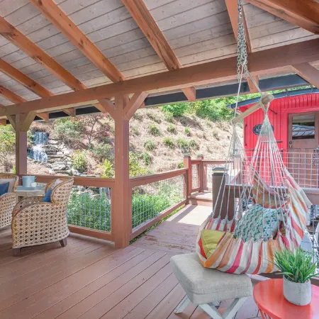 Train Caboose w/ Upscale Amenities Minutes to Waynesville & Asheville