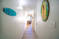 MAGNIFICENT NEWLY RENOVATED CONDO! AC IN THE ENTIRE CONDO!!!