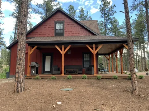 Hilltop Hideaway in the seclusion of the beautiful Black Hills