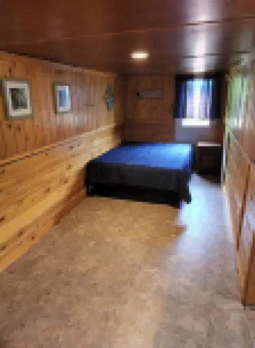 1 Bedroom house with direct trail access