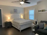 Studio #4 - Within Steps to Downtown Lake Worth Beach