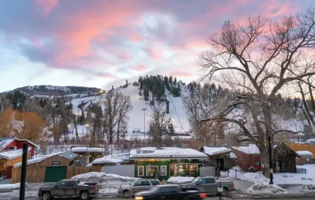 Condo in the Heart of Steamboat- Walk Everywhere!