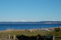 Rare Find - Waterfront Beal Beach House-Private Beach/Majestic View Hôtels à : Hansville