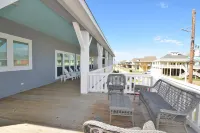 No Regrets ~ Luxury at the Beach ~ pool & spa ~ 6 bedrooms & 5 full bathrooms ~