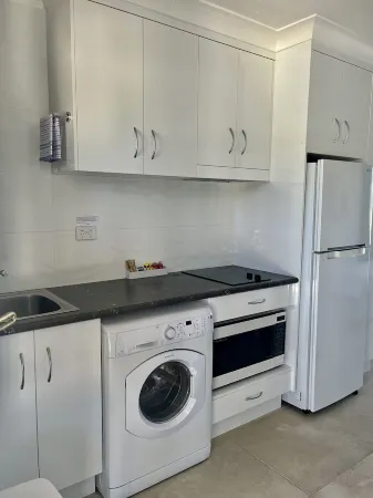 Top Level Deluxe Studio Unit 21 Отели в г. Эму Парк