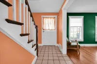 Charming 3-bedroom house with WiFi, AC in marvelous Hudson Valley. Hotels in Newburgh