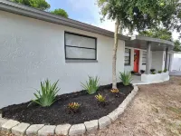 Charming 3-bedroom, completely remodel house in the heart of Port Richey Hotels near Publix Super Market at Fairway Oaks Plaza