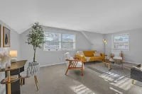 Central Haven - Luxury Stay Near MSU