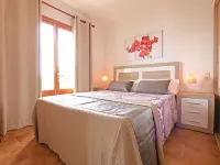 Quiet residential area, beach 300m, pool, rustic kitchen, ideal for families Hotels in Sa Coma