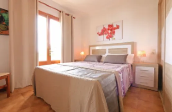 Quiet residential area, beach 300m, pool, rustic kitchen, ideal for families