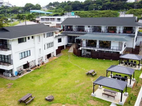 Primitive Hut Natsumi's House