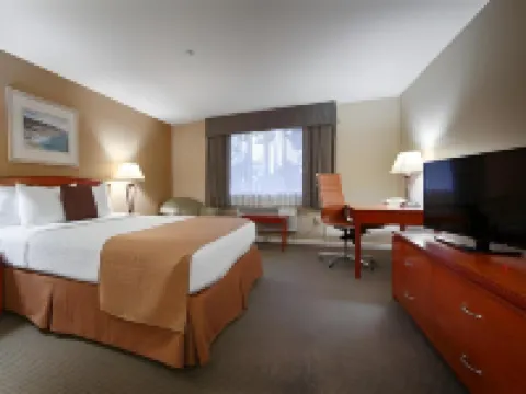 Best Western Plus Capitola by-The-Sea Inn  Suites