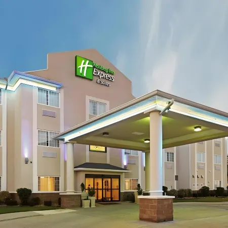 Holiday Inn Express & Suites MAGNOLIA-LAKE COLUMBIA by IHG