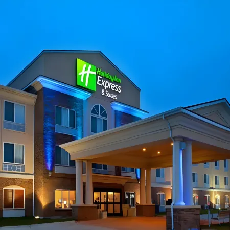 Holiday Inn Express & Suites NEVADA by IHG