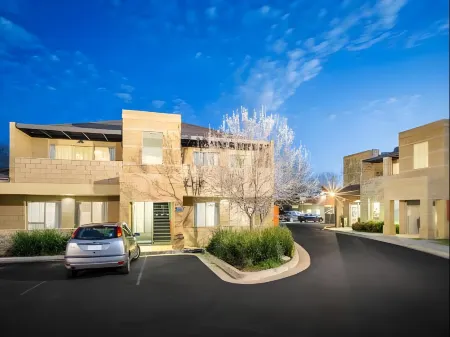 Quest Wagga Wagga Отели в г. Уогга-Уогга