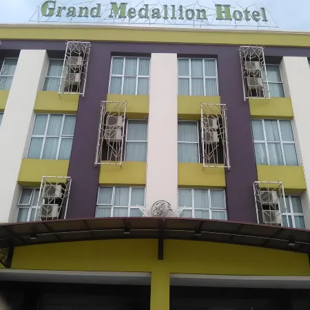 Grand Medallion Hotel