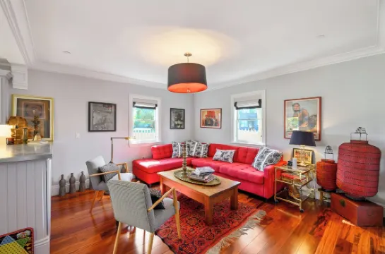 Luxurious Downtown Digs