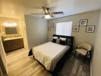 Beautifully Remodeled Modern Retreat W/Garage!