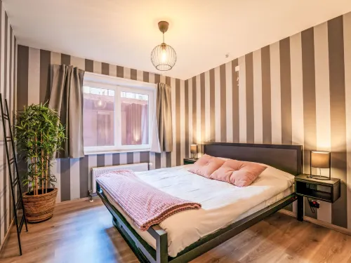 Amuzee with Parking & Lateral Sea View - Homestays