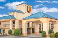 Super 8 by Wyndham Bulls Gap Greeneville Area Hotels in Mosheim