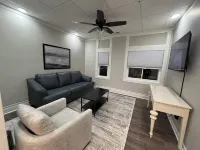 Cozy completely remodeled 1-bedroom apartment in the heart of Downtown Oxford.