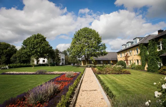 鄧雷文阿姆斯酒店