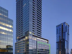 Holiday Inn & Suites Montreal Centre-Ville Ouest