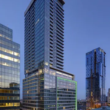 Holiday Inn & Suites MONTREAL CENTRE-VILLE OUEST by IHG Отели в г. Монреаль
