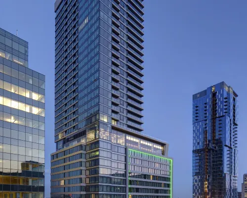 Holiday Inn & Suites MONTREAL CENTRE-VILLE OUEST by IHG Hotels in der Nähe von Bahnhof Windsor