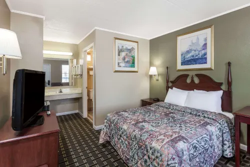 Days Inn by Wyndham Lenoir City Hotels in Lenoir City