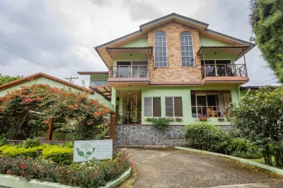 El Oasis Hotel y Restaurante Các khách sạn ở Jaramillo