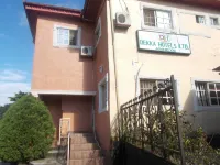 Dekka Hotel Hôtels à : 