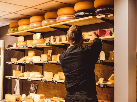 Well Furnished Mobile Home with Dishwasher Near Water